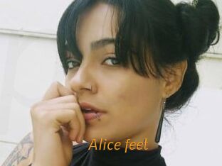 Alice_feet