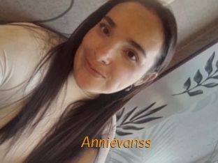 Annievanss