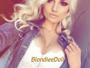 BlondieeDoll