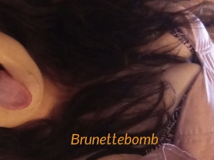 Brunettebomb