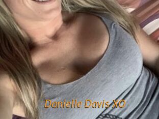 Danielle_Davis_XO