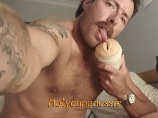 Hotyoungaussie