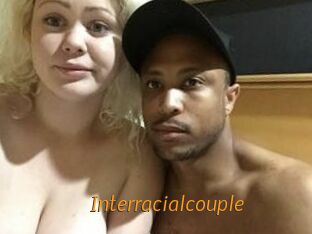 Interracial_couple_