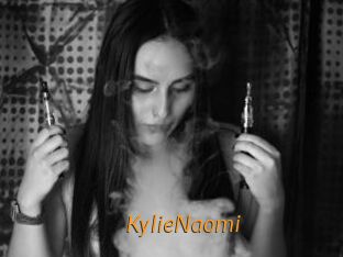 KylieNaomi
