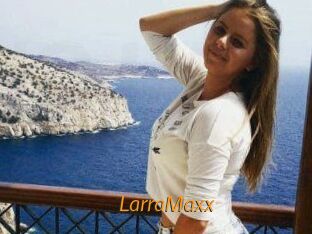 LarraMaxx