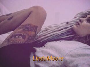 Linda_Moore
