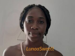 LunaaSweett
