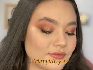Lickmykitty02