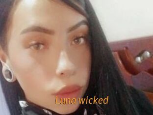 Luna_wicked