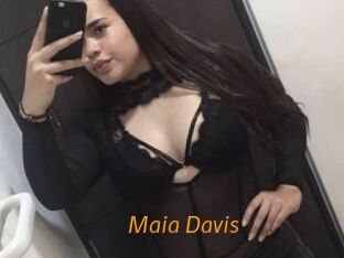 Maia_Davis