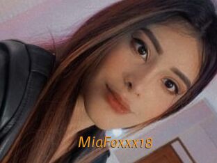 MiaFoxxx18