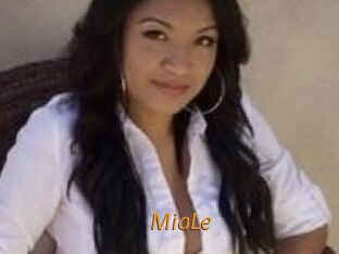Mia_Le