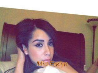 Mia_Evelyn