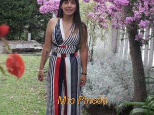 Mia_Pineda