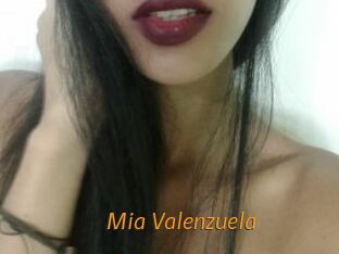 Mia_Valenzuela