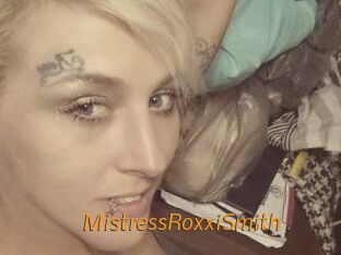 MistressRoxxiSmith