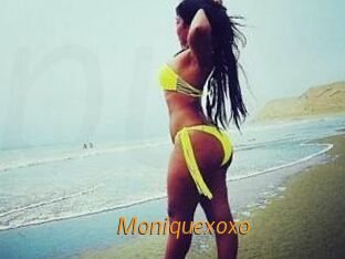 Moniquexoxo