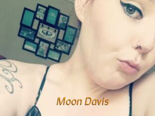 Moon_Davis