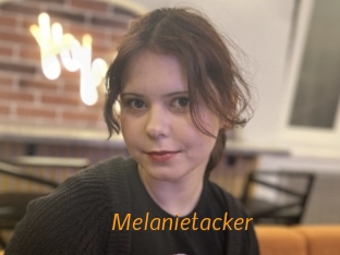 Melanietacker