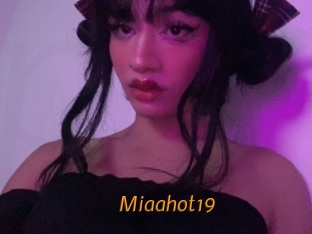 Miaahot19