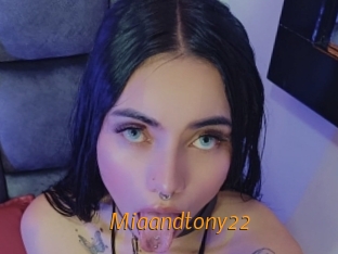 Miaandtony22