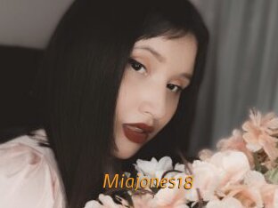 Miajones18