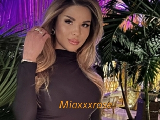 Miaxxxrose