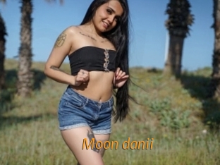 Moon_danii