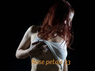 Rose_petals_33