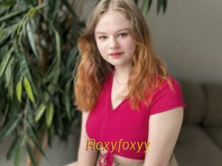 Roxyfoxyy