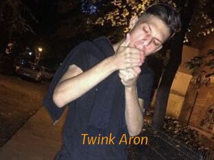Twink_Aron
