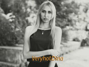VeryhotDina